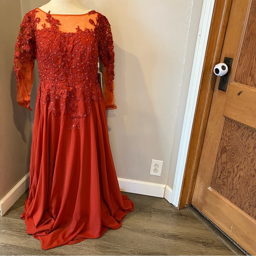 Stacee’s Special Occassion & Wedding Rust Lace Long Sleeve Dress Women’s Size 14
